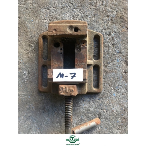 Workshop bench vise