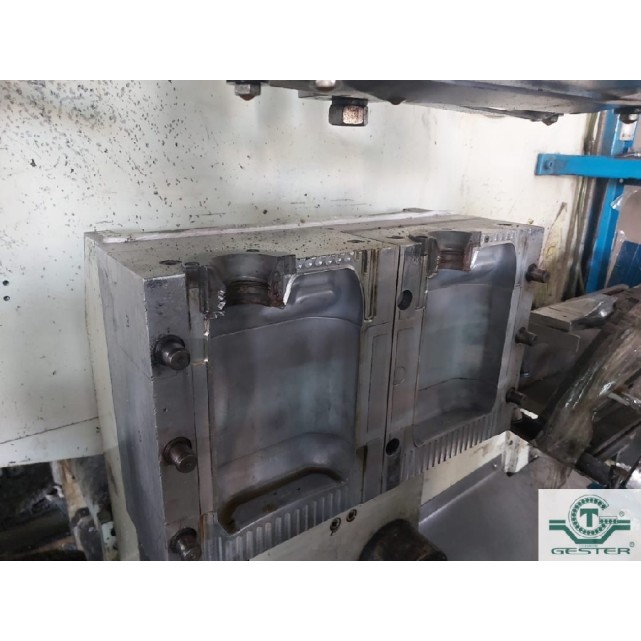 Blowing machine