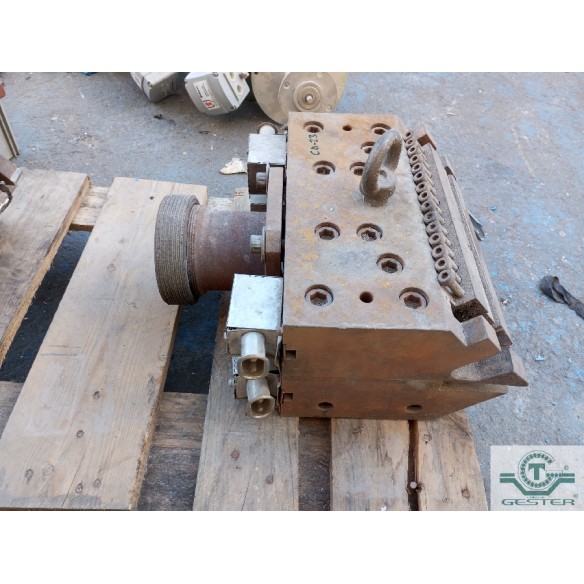 Sheet extrusion head