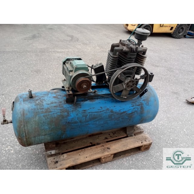 Air compressor