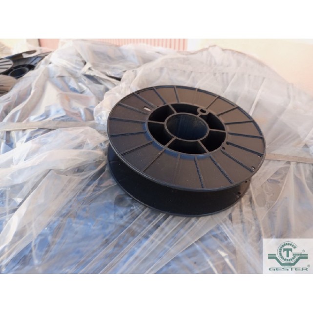 Plastic bobbin