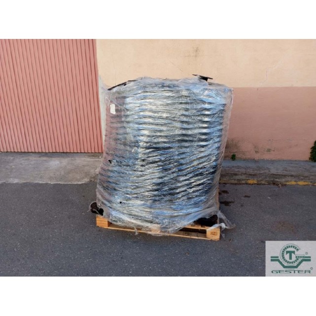 Plastic bobbin