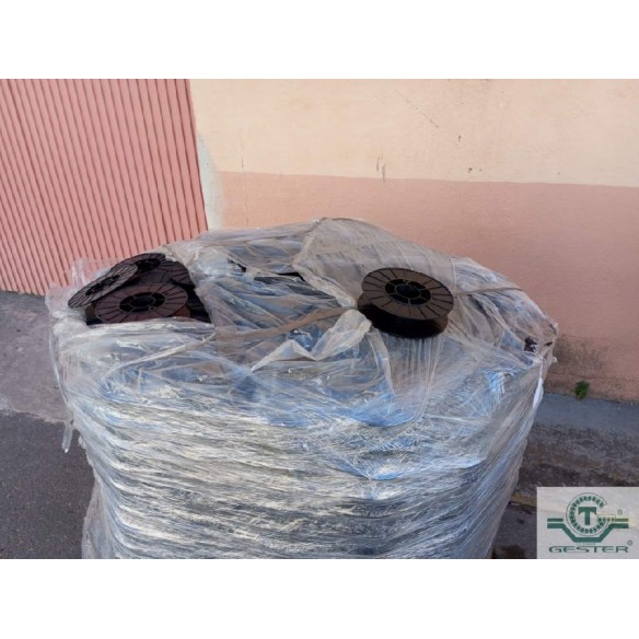 Plastic bobbin