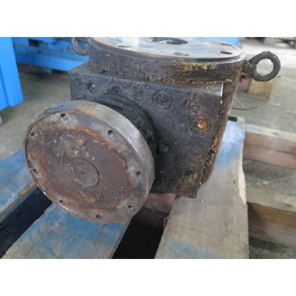 Continuous flow pump