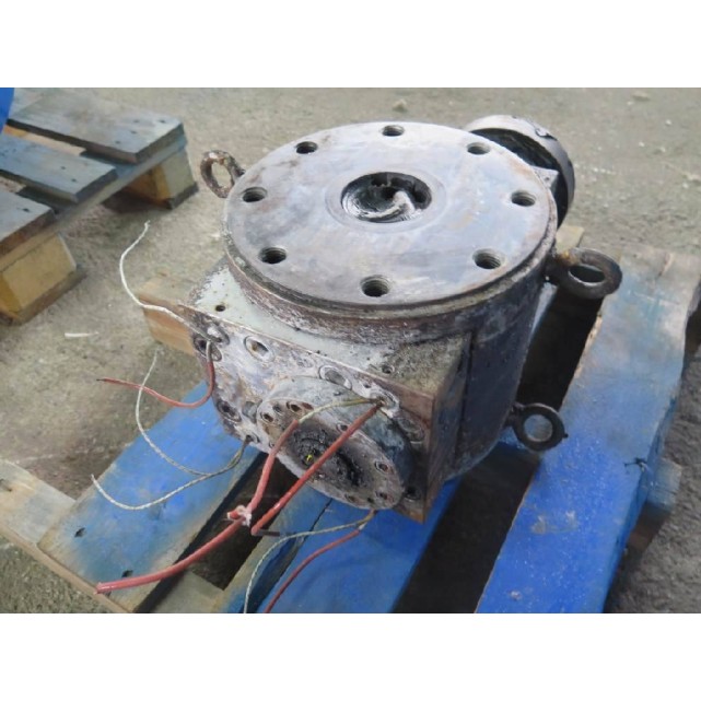 Continuous flow pump