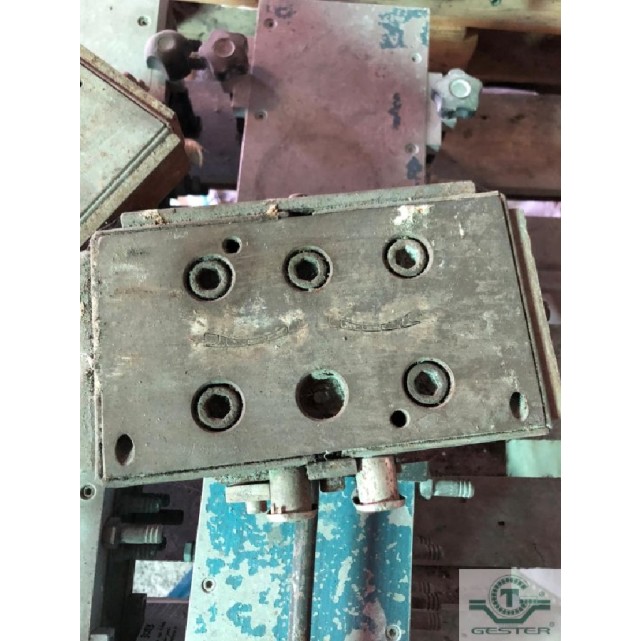 2 molds