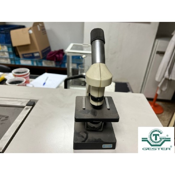Microscope