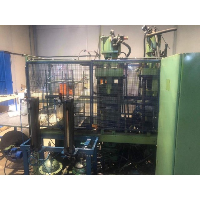 Thermoforming machine